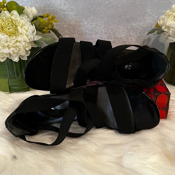 NEW Stuart Weitzman Crisscrossed Strap Ankle Flat Sandals Black Sz 5.5 NWOB - Picture 8 of 14